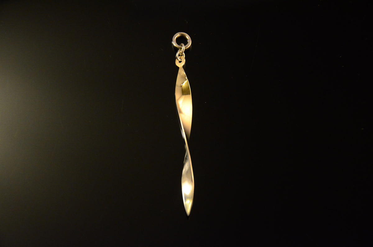 Leaf pendant