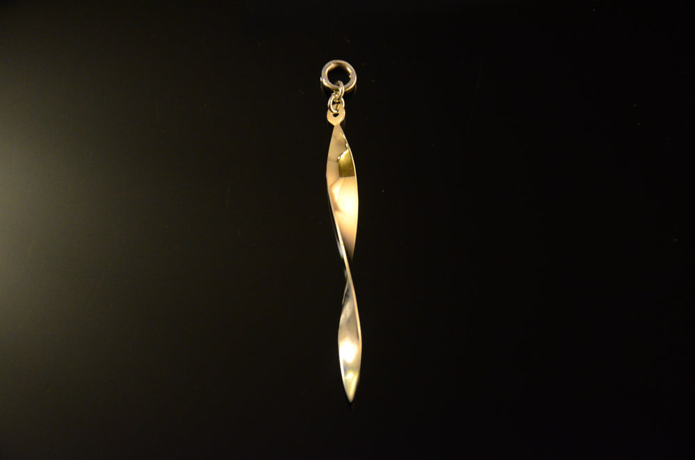 Leaf pendant